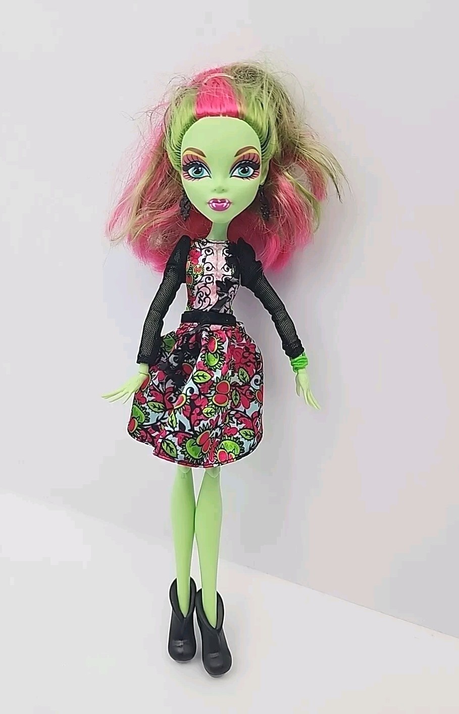 2008 Monster High Venus McFly Trap Gloom n Bloom Mattell Dol