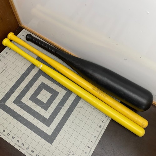x3 Wiffle Ball Bats and Fat Bat Black Lot