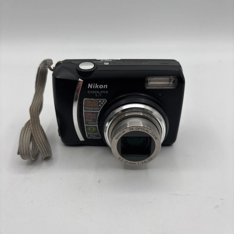 Nikon Coolpix L1 Compact Black Digital Camera W/ Carrying Case Tested Working - Image 3 of 4