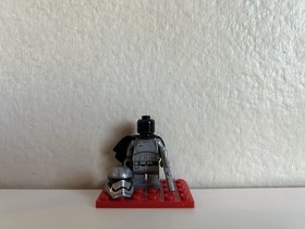 LEGO Star Wars Captain Phasma sw0684 Minifigure 75103