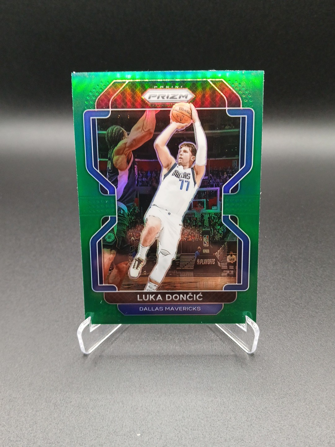 Luka Doncic Green 223 21-22 Panini Prizm - NBAMavericks Los Angeles Lakers