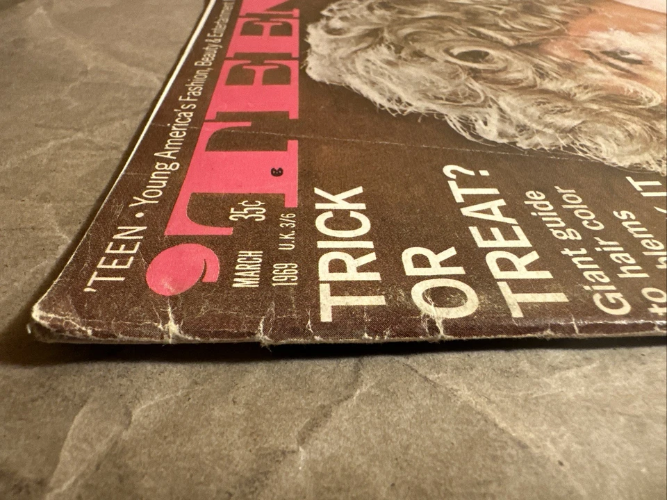 Teen Magazine March 1969 Trick Or Treat? The Raiders Keep Coming (Rough Shape) Foto 2 de 4
