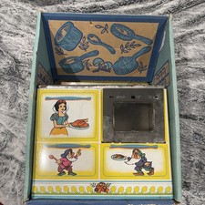 Vintage Disney Snow White Stove Kitchen Tin Wolverine Toy NIB. Read