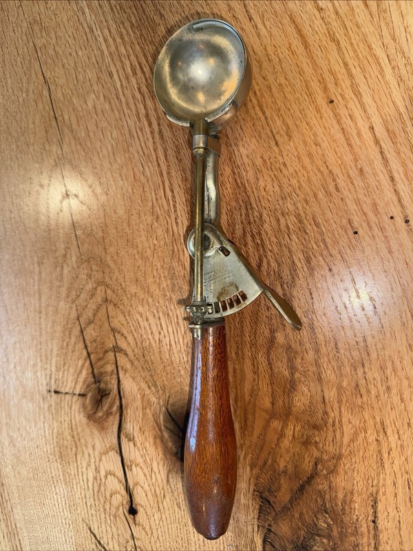 Vintage Fisher Ice Cream Scoop Made in Canada