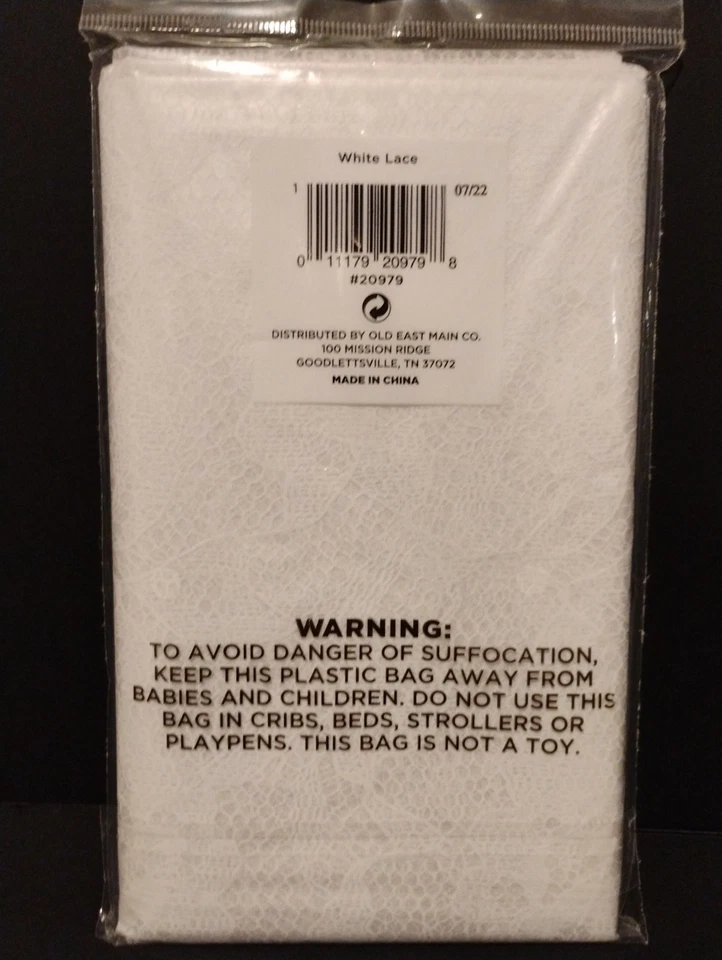 ¡Fiesta 321! Mantel de plástico de encaje blanco reutilizable - 84 pulgadas redondo Foto 3 de 3