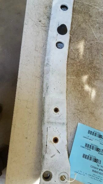 GMC Envoy Chevy Trailblazer 2006 radiador núcleo soporte travesaño barra Foto 2 de 4