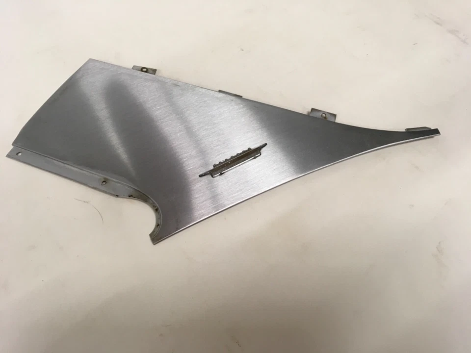 58 Cadillac Seville Deville Eldorado Biarritz techo trasero pilar moldura de acero inoxidable  Foto 3 de 4