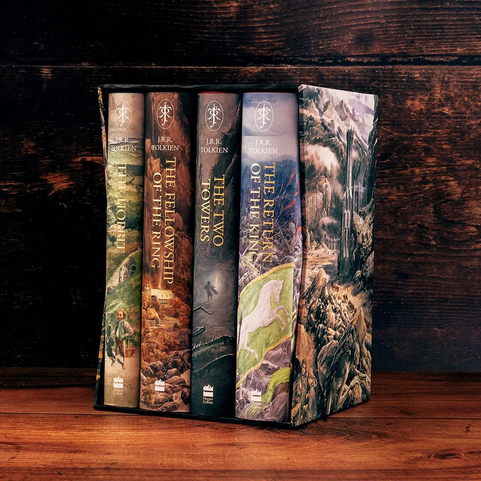 The Hobbit & The Lord Of The Rings Boxed Set By J.R.R Tolkien NEW HARDCOVER 2020 Foto 2 de 4