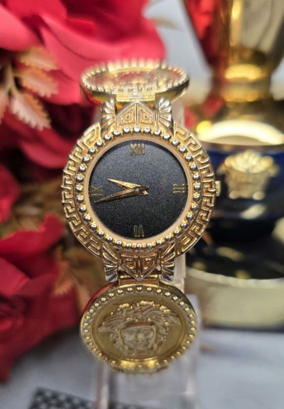 Versace Medusa Analog Quartz Women Coin Bracelet Watch Watches
