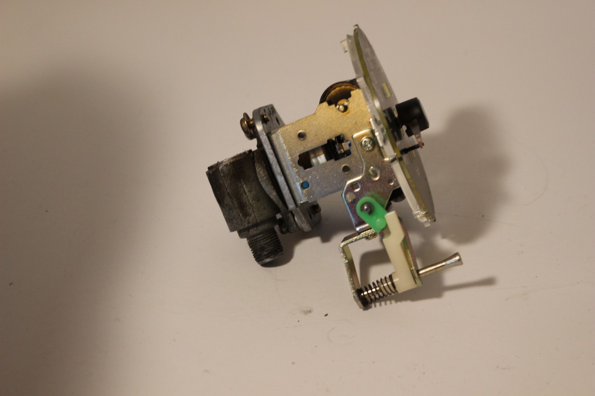 1984 KAWASAKI NINJA ZX900 R SPEEDOMETER GAUGE KILOMETER