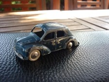 CIJ France 3.48. Renault 4CV bleu marine.  Années 50-60.