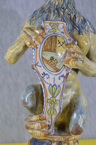 KERAMIKFIGUR - ST. CLEMENT / FRANCE - HERALDISCHER KERZENLEUCHTER - 18./19. Jhd - Bild 15 von 21