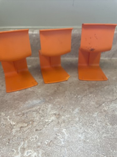 Vintage Barbie Townhouse Orange Dining Room Chairs (3) Mod Furniture 1973 Mattel - Picture 2 of 4