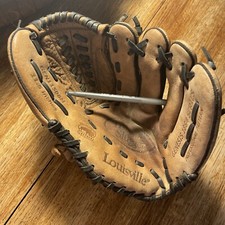 Louisville Slugger GEN1150BM Genesis 1884 Series 11.5 Youth Baseball Glove RHT