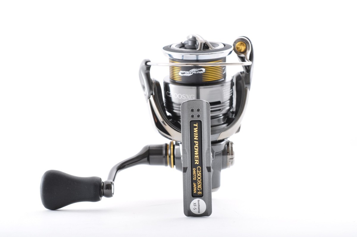 Shimano 24 Twin Power C2500SXG Near Mint Fishing Spinning Reel