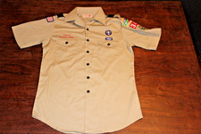 Boy Scouts of America BSA Men's Shirt Tan Medium Sewn Patches Short Sleeve