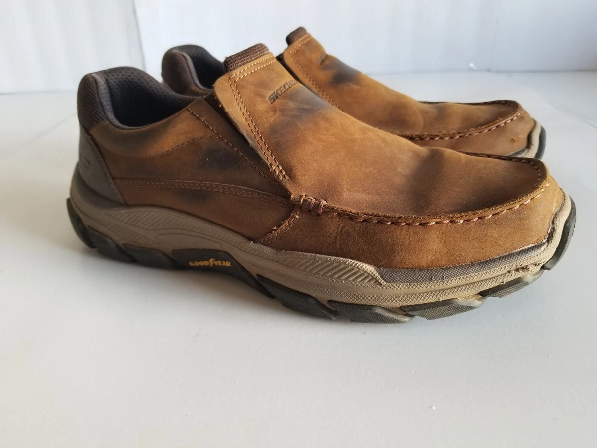 Skechers moc top toe slip on