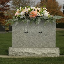 Artificial Realistic Flowers For Cemetery Memorial Wedding Decoration Outdoor