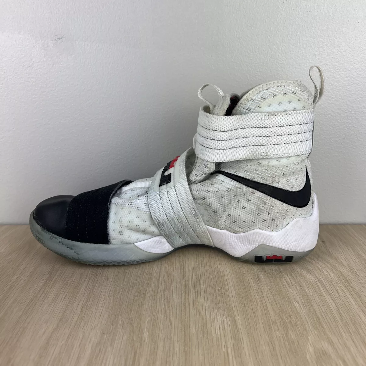 Nike lebron soldier hotsell 10 mens basketball shoes
