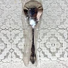 Oneida Community Brahms Shell Casserole Spoon 8 3/4 " 18/8 Stainless Crocker New