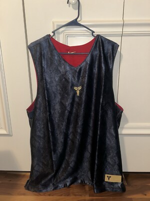 Kobe XL Men's Nike Dri-FIT Standard Issue Reversible Basketball