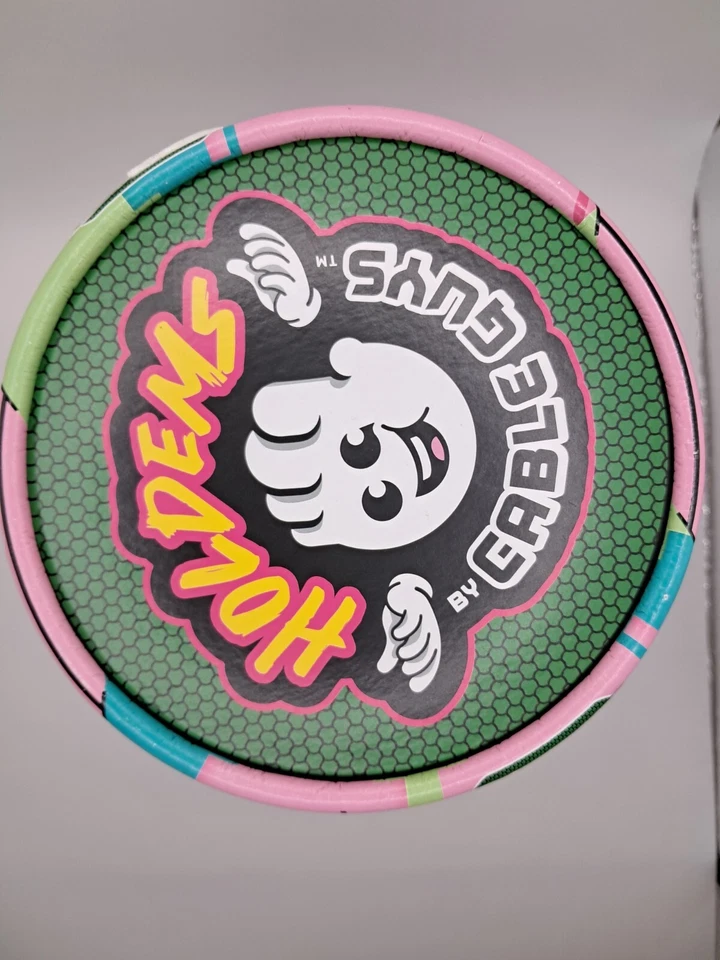 Exquisite Gaming: Holdems: Netflix Squidgames Masked Manager Auricular y Soporte para Teléfono Foto 4 de 4