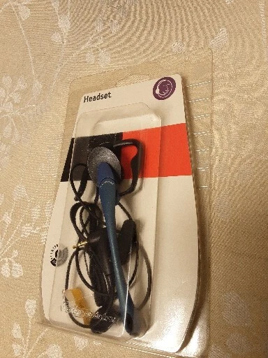 Verizon Plantronics Headset Blue Blackwire Single Ear Wired Office or Driving - Image 2 of 4