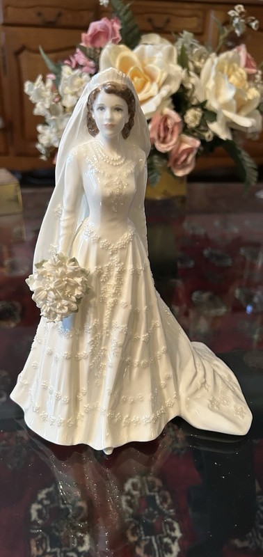 Queen Elizabeth II Coalport Rare Wedding Figurine
