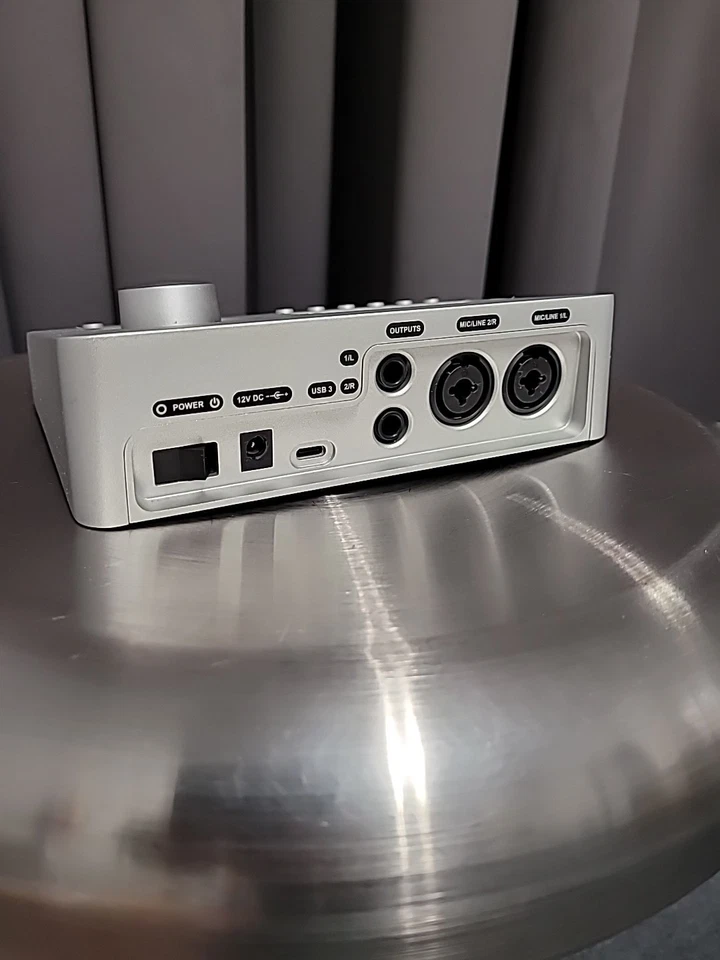 Universal Audio Apollo Solo USB Heritage Edition [FSS] - Immagine 4 di 4