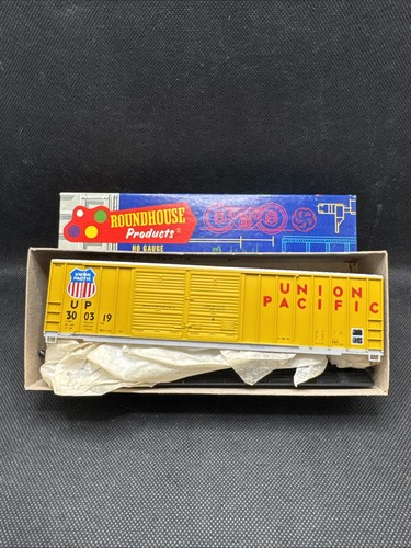 Roundhouse 3641 HO 50' FMC Box Car DD Offset Union Pacific #300300 Nuevo de Lote Antiguo | Zustand: New