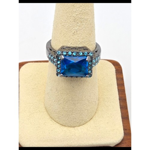 Gunmetal Statement Ring with Radiant Electric Blue Glass Stone - Size 8