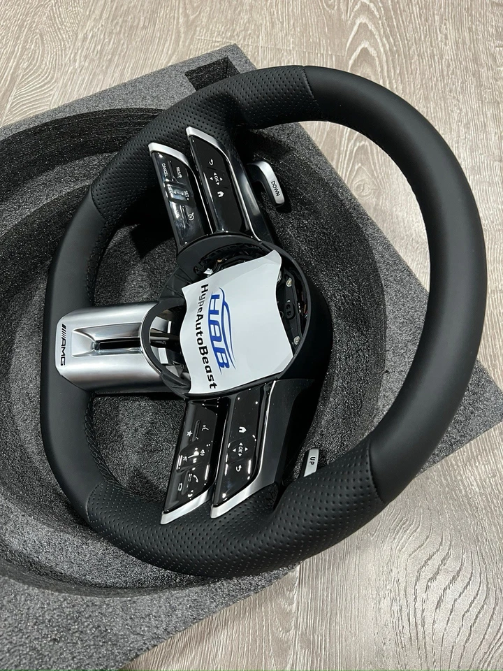 Volante de cuero AMG para Mercedes-Benz GLA GLC GLE GLS E63 G63 C300 2008+ Foto 4 de 4