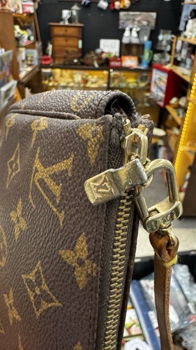 Louis Vuitton Monogram Pouchette Shoulder Bag Authentic - Picture 7 of 11