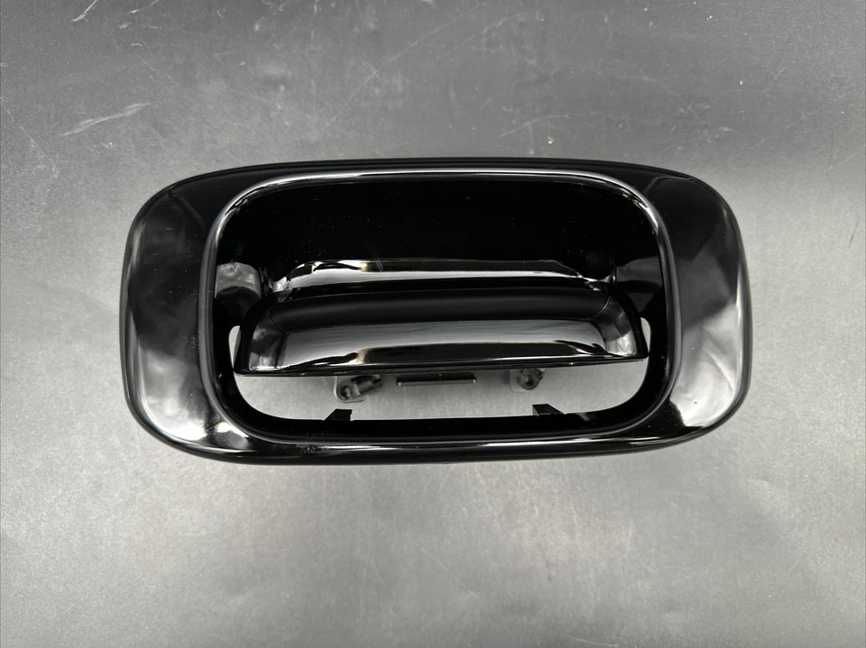 99-06 GM 雪佛兰 GMC Silverado Sierra 黑色尾门把手和边框 — 第 2/4 张图片