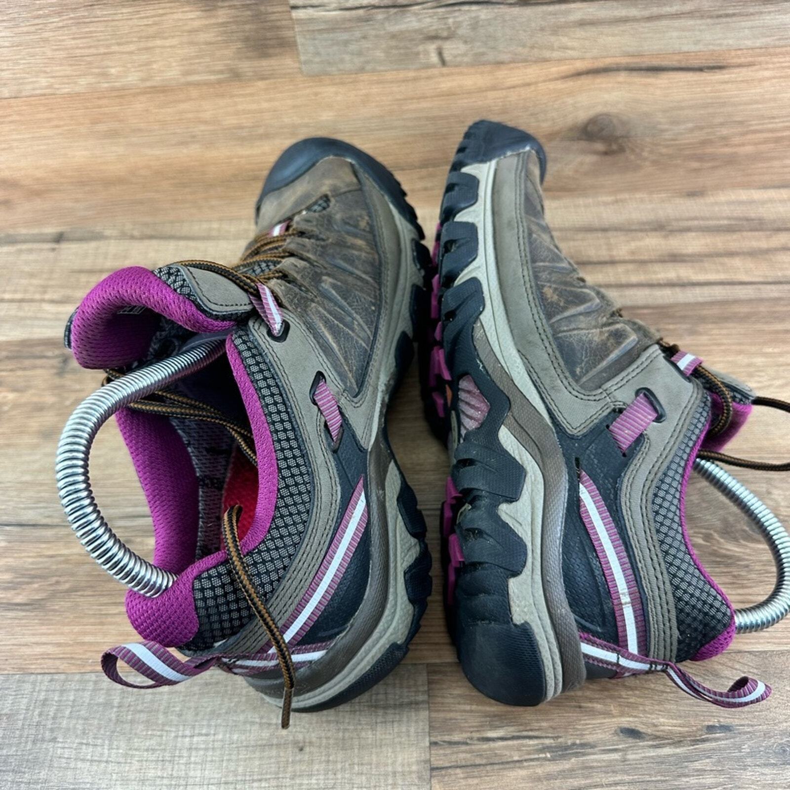 Scarpe da trekking impermeabili marroni Keen Targhee III 101854 da donna taglia 7 5