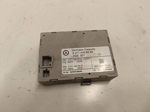 MERCEDES-BENZ CLS C219 Steuergerät für Zentralverriegelung A2115408445 27702196