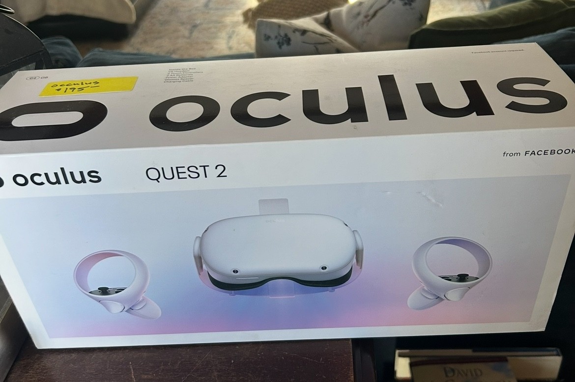 Meta Oculus Quest 2 64GB VR Headset - White (Japan Version