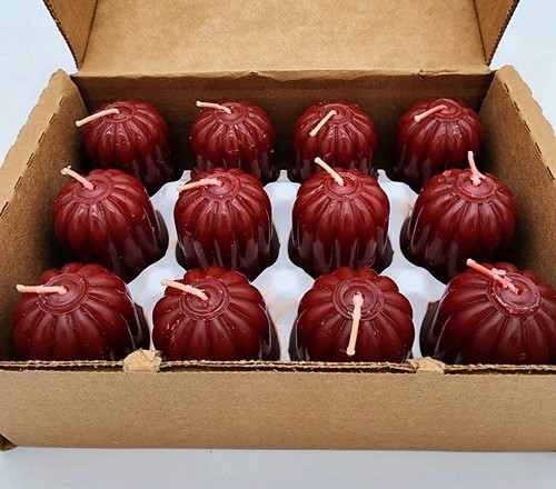 Vintage Home Interiors Red Hollyberry 2" Votive Candles New Open Box Of 12 - Picture 2 of 3