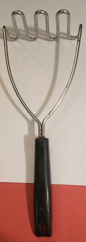 Used EKCO Vintage Metal Potatoe Masher/Black Handle/Kitchen-3" X 10"