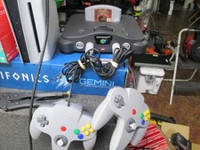 Nintendo 64 Console Bundle W/ 1 GAMES AND ALL HOOKUPS-  2 REMOTES.
