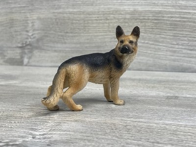Schleich 16375 Dog German Shepherd Female farm life animal RETIRED toy dogs