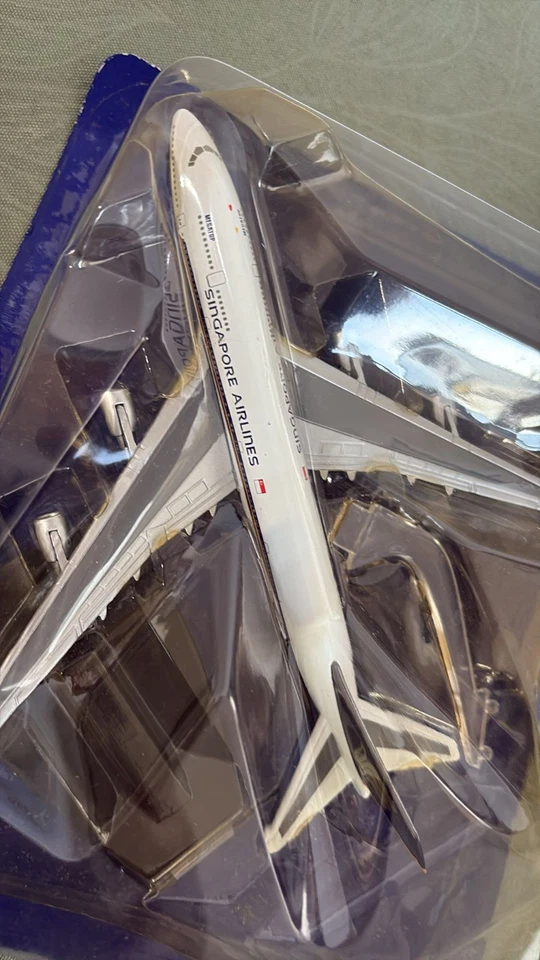 BOEING 747-400 SINGAPORE AIRLINES SCALA 1:460 AEREO MODELLO FABBRI - Immagine 3 di 4
