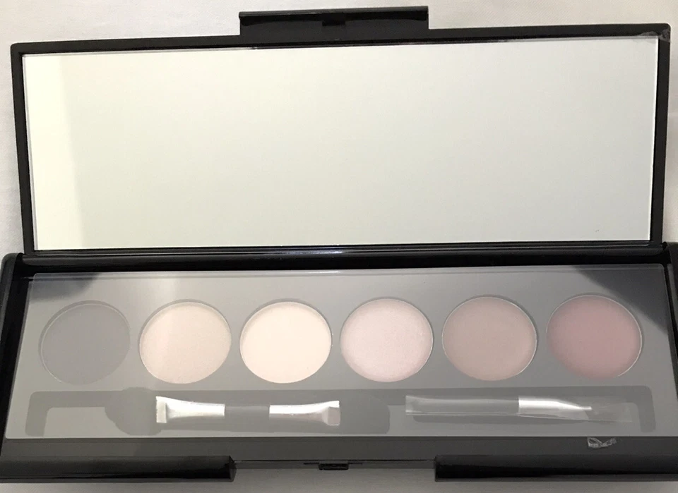 Eye Shadow, Lip & Eye Color Kit NEW Simply There Makeover Essentials - Image 4 of 4