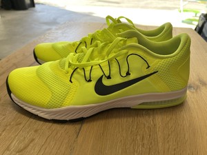 lift run jump cut nike shoes