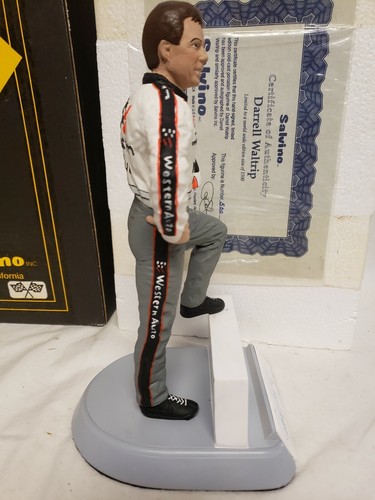 SALVINO DARRELL WALTRIP AUTOGRAPHED SIGNED FIGURINE RACE LEGEND 3 TIME CHAMPION - Picture 6 of 7