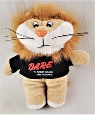 D.A.R.E. Daren Lion Graduation T-Shirt Plush Stuffed Animal VTG America 90s Dare