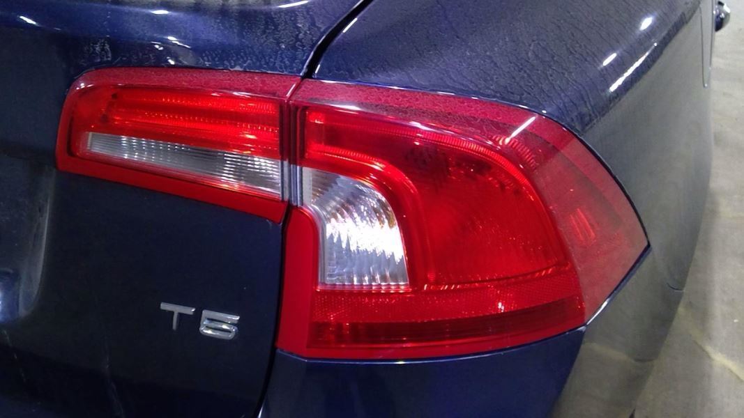 Passenger Side Tail Light Quarter Panel Mount VIN Y for 2014-2018 Volvo S60 1371577