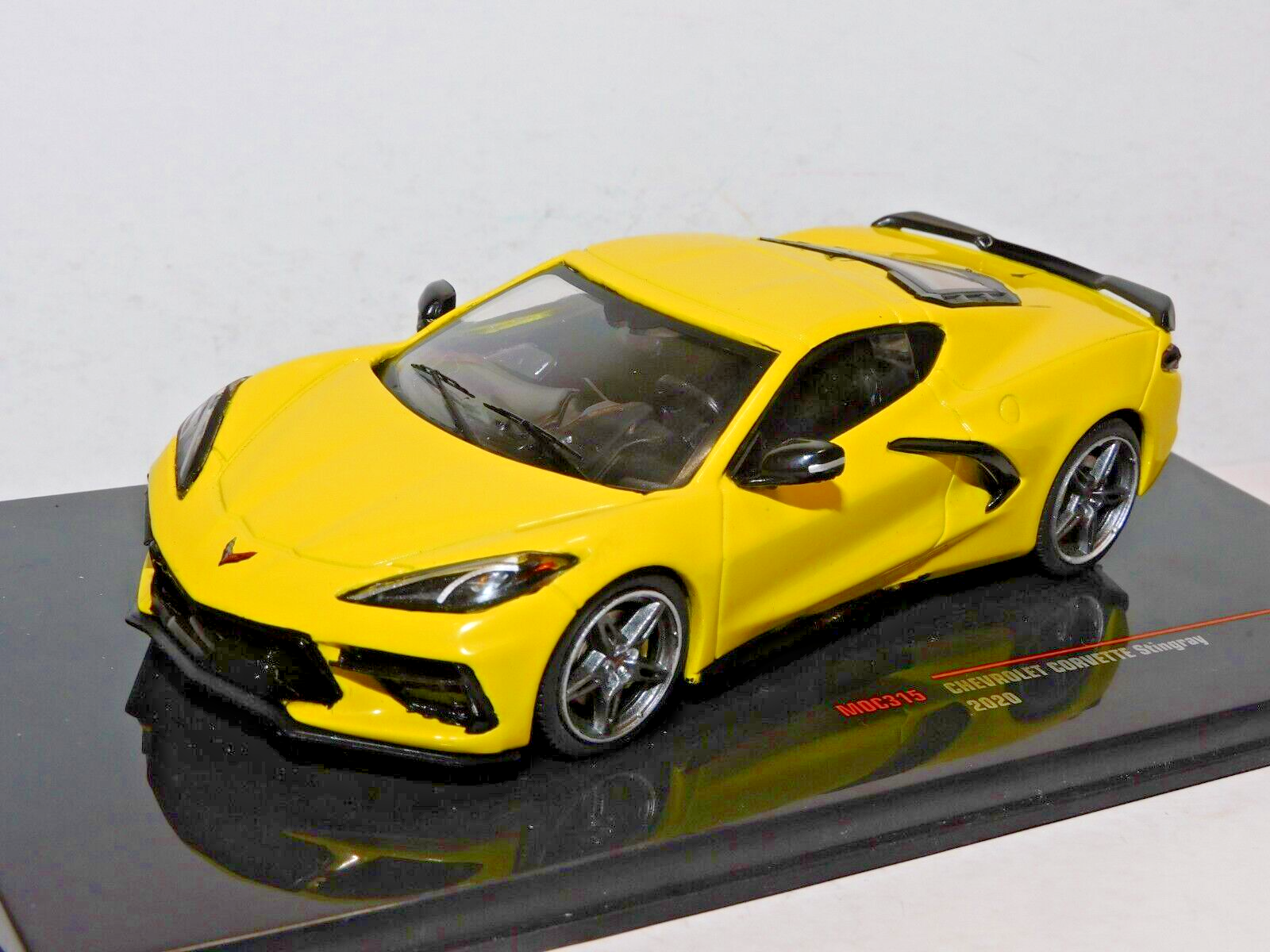 IXO CHEVROLET CORVETTE STINGRAY 2020 YELLOW 1/43 MOC315
