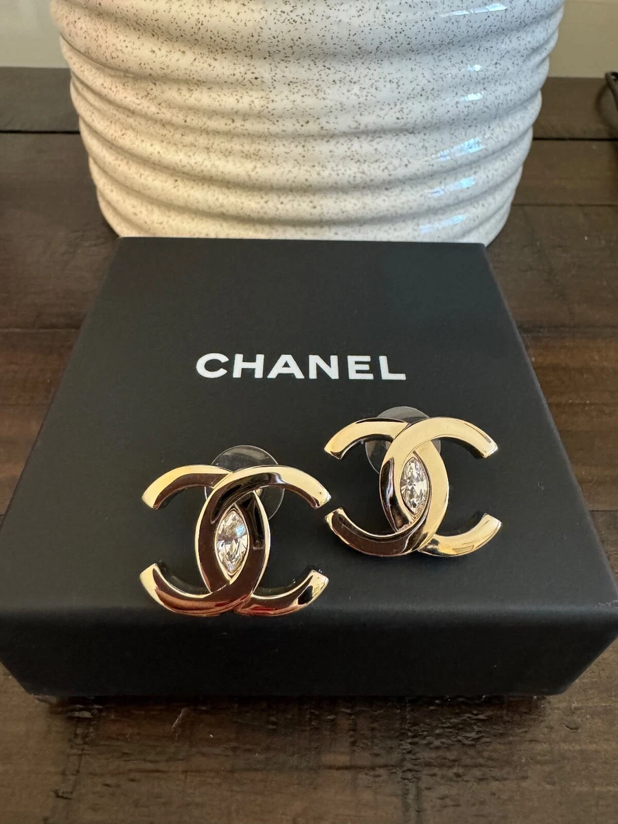 Authentic chanel clearance cc earrings