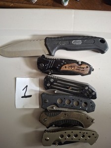 Camillus Mixed Lot Pocketknife & Fixed Blade Knives, Steel, Wood/Metal/Plastic